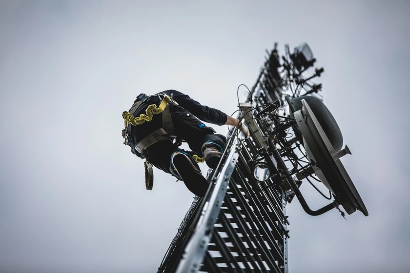 Telecoms & Broadband