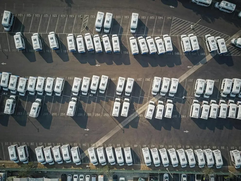https://elogii.com/hubfs/fleet-route-optimization.webp